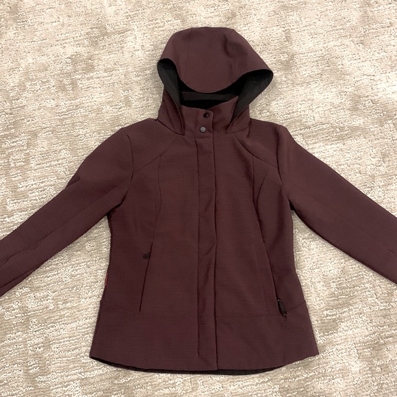 Maroon winter jacket - Picture 3 of 4